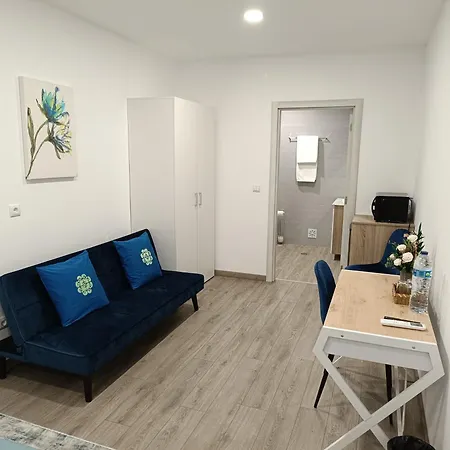 בית הארחה Garden House - Quarto Familiar Com Wc Privativo