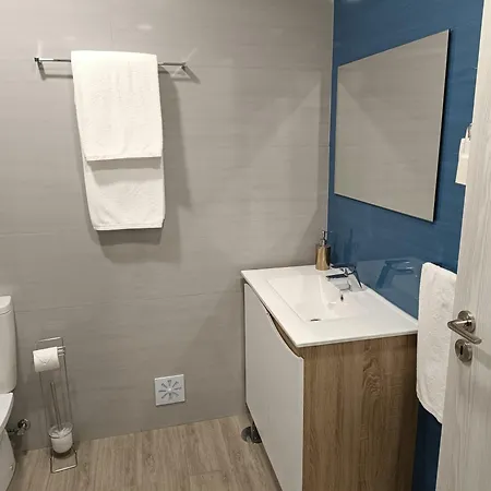 בית הארחה Garden House - Quarto Familiar Com Wc Privativo