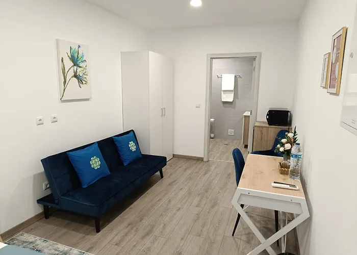 Гостевой дом Garden House - Quarto Familiar Com Wc Privativo